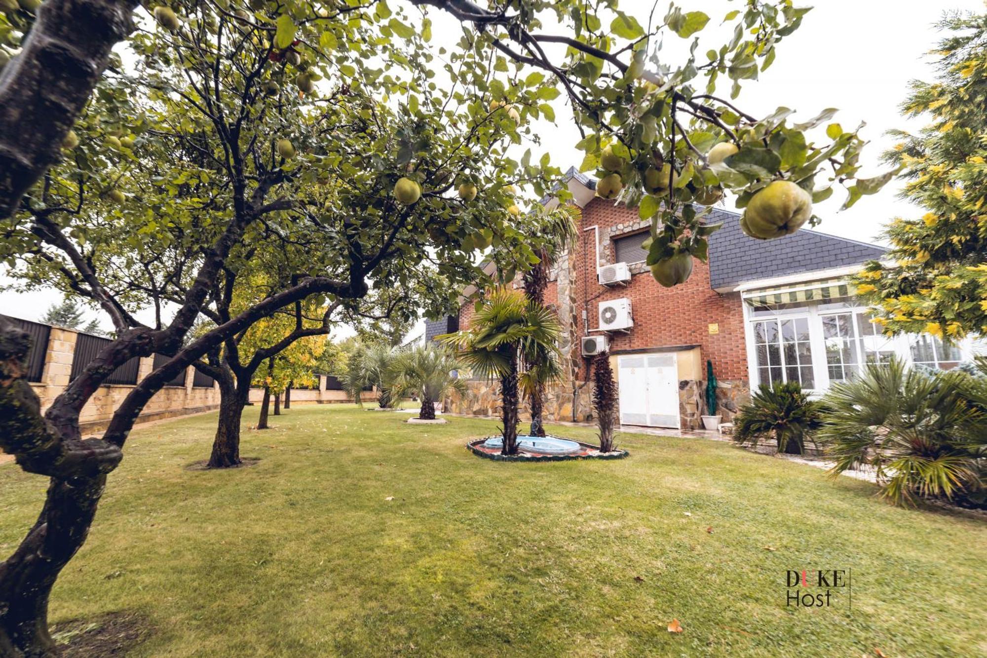 Villa Nuevo Baztán Exterior foto
